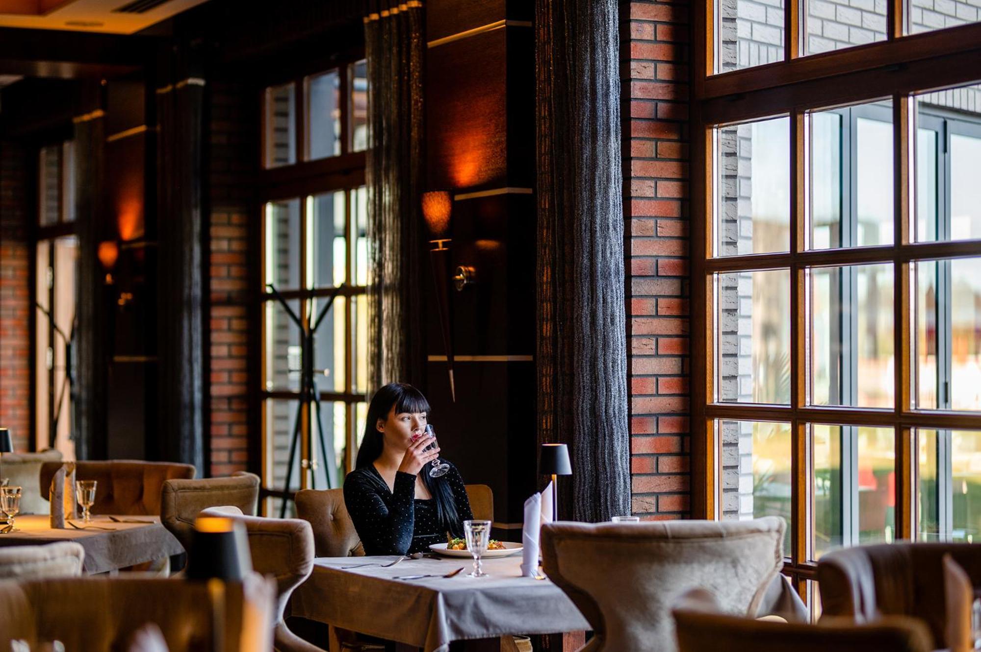Hotel Alhar Lubliniec Eksteriør billede