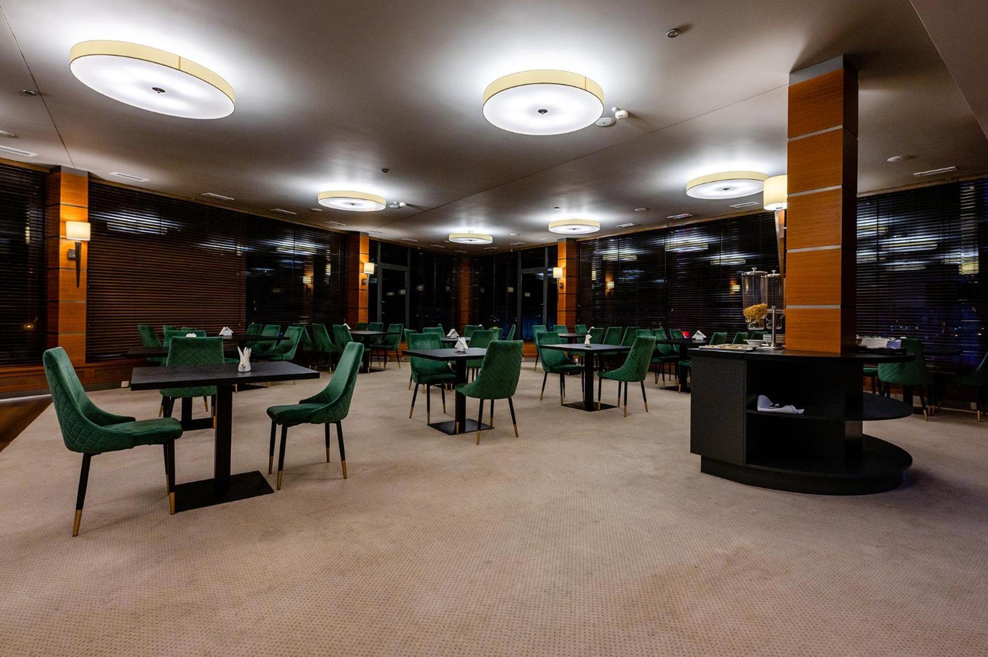 Hotel Alhar Lubliniec Eksteriør billede