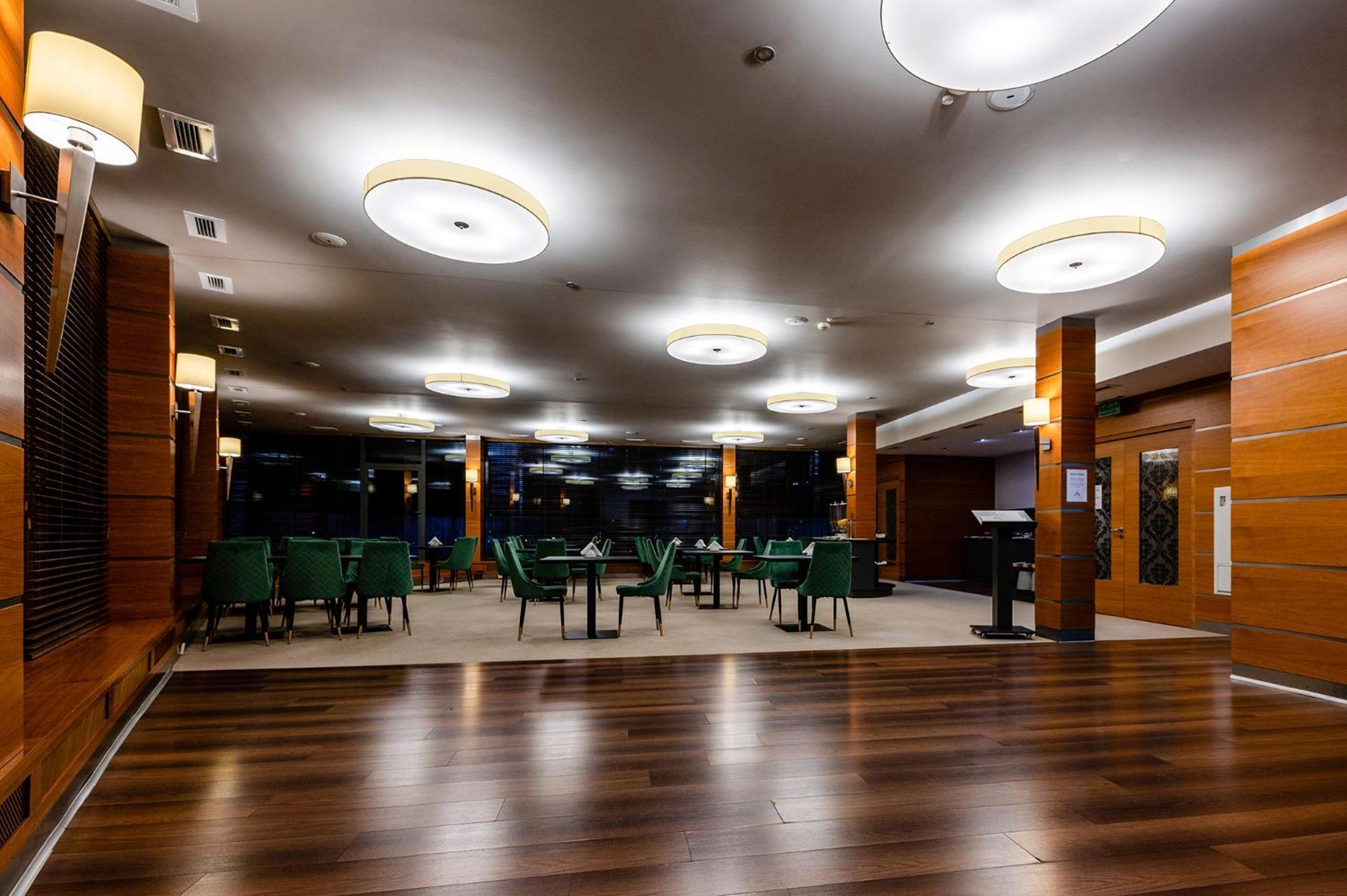 Hotel Alhar Lubliniec Eksteriør billede